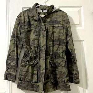 Women's Universal Thread Jacket Green Camp Jacket. Like new!